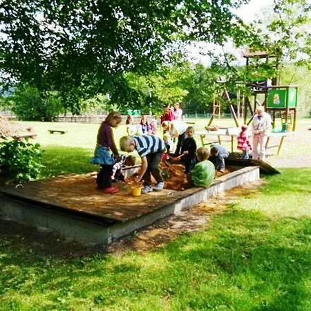Hétvégi ház Erzgebirgshof Bethlehemstift Neudorf-Bornstein